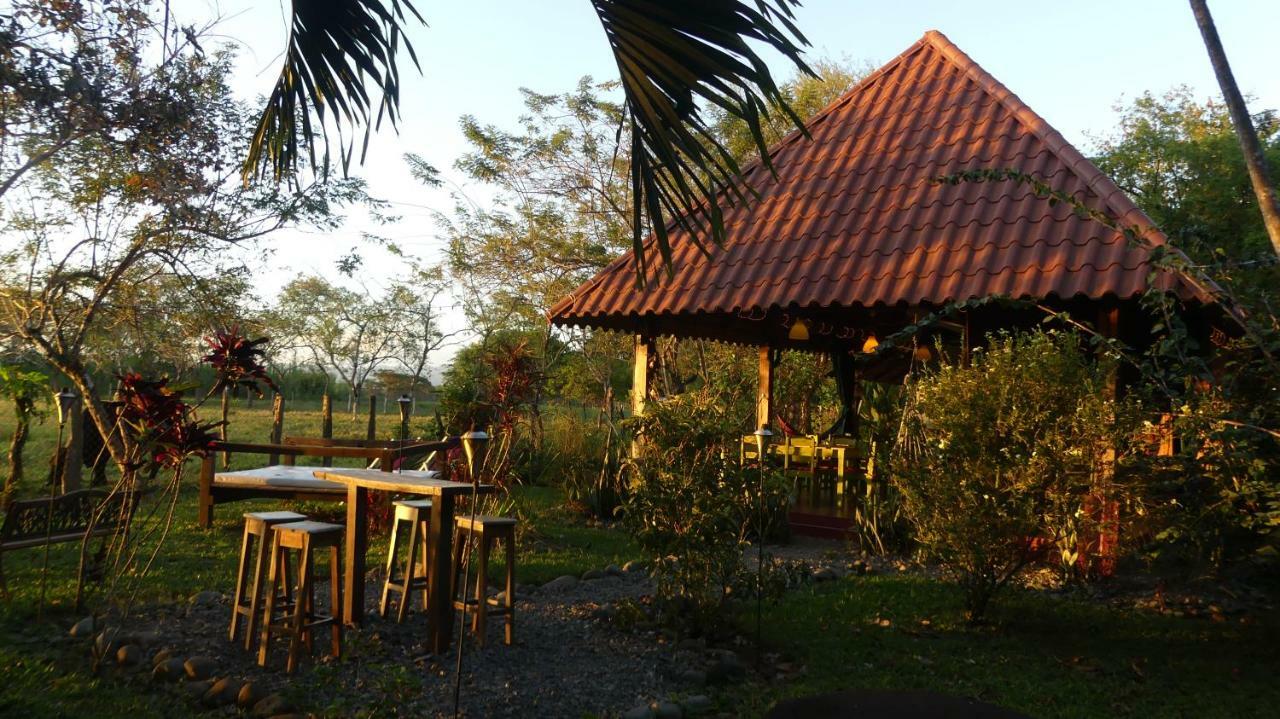 Naturalmente Boutique Bungalows Y Cocina Mediterranea Las Lajas  Exterior photo
